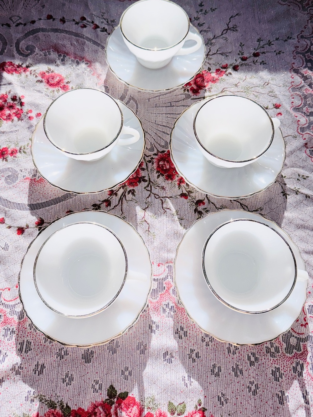 Vintage Milk Glass Coffee/Tea and Saucer Set with 14k Gold Trim Anchor Hocking 💝